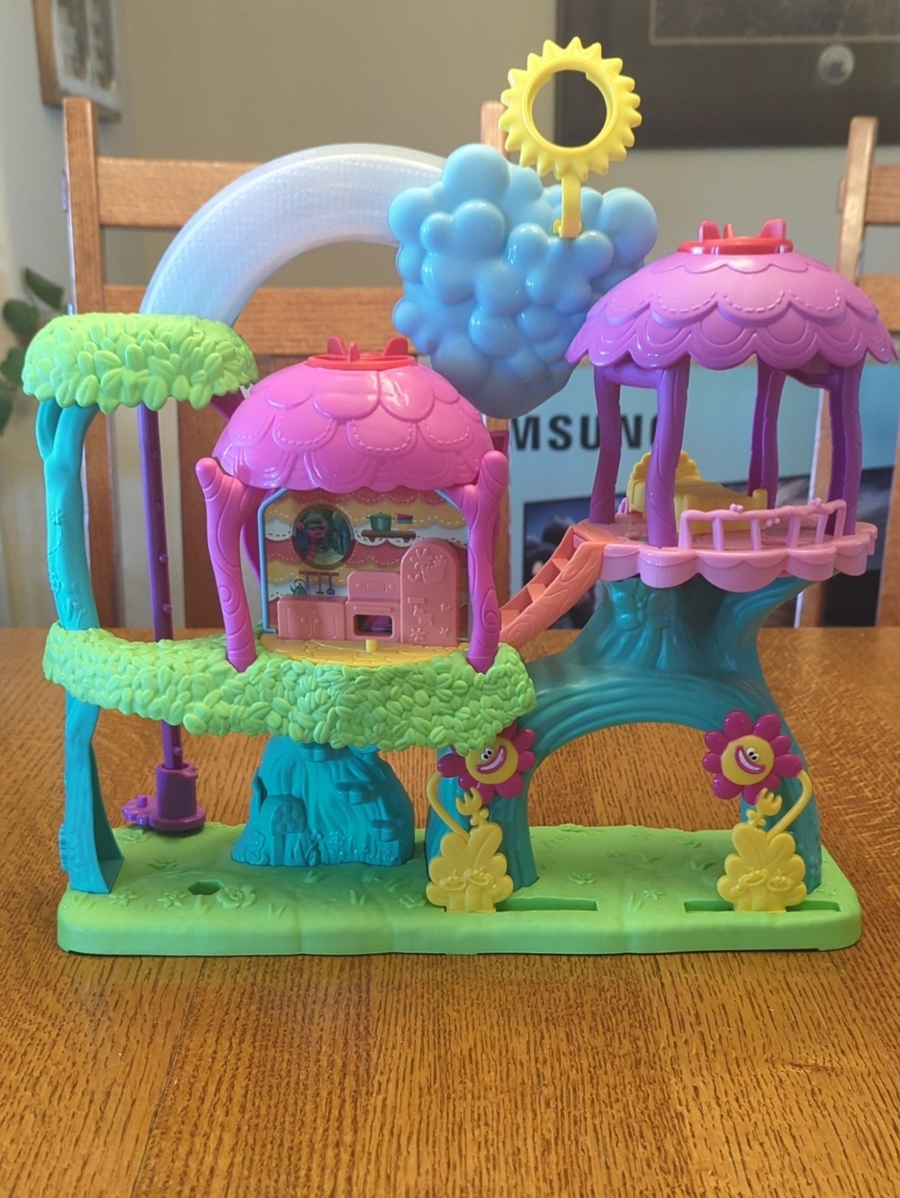 Imaginext Dreamworks Trolls Lights & Sounds Rainbow Treehouse FP- Incomplete